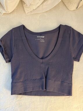 Garage Ribbed V-Neck Crop Top in Navy Blue